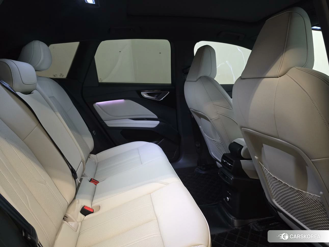Audi Q4 2022 Синий из Китая, фото 2