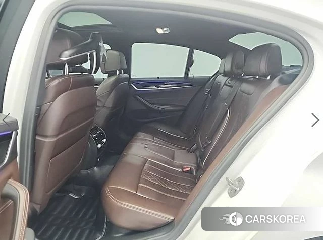 BMW 5 Series (G30) 2018 Белый из Кореи, фото 2