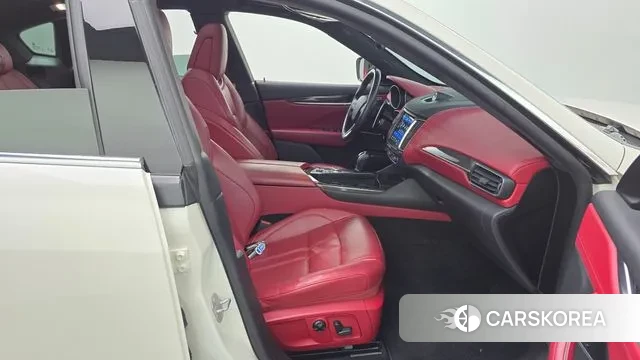 Maserati Levante 2018 Белый из Кореи, фото 2