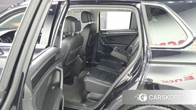 Volkswagen Tiguan second Generation 2018 Черный из Кореи, фото 2
