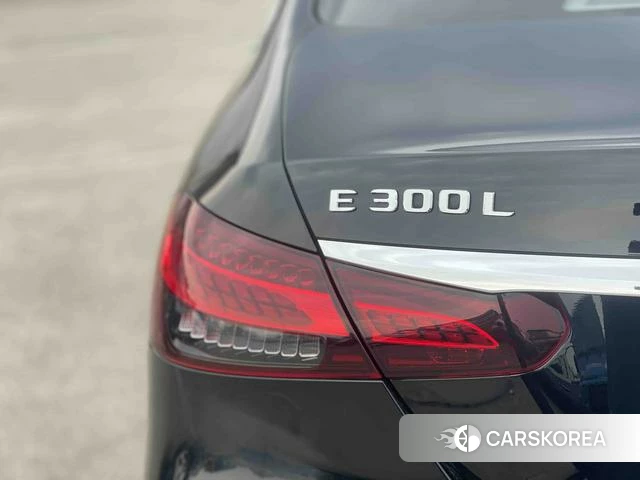 Mercedes-Benz E-class 2023 Черный из Китая, фото 2