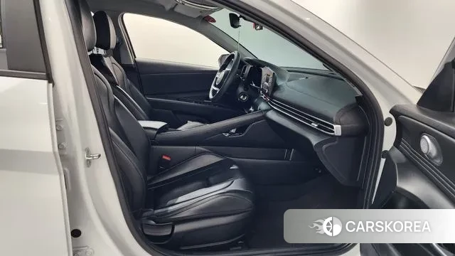 Hyundai Avante Hybrid (CN7) 2022 Белый из Кореи, фото 2