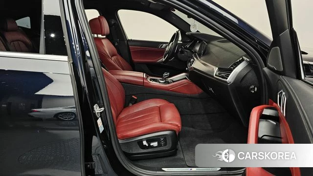 BMW X6 (G06) 2021 Черный из Кореи, фото 2