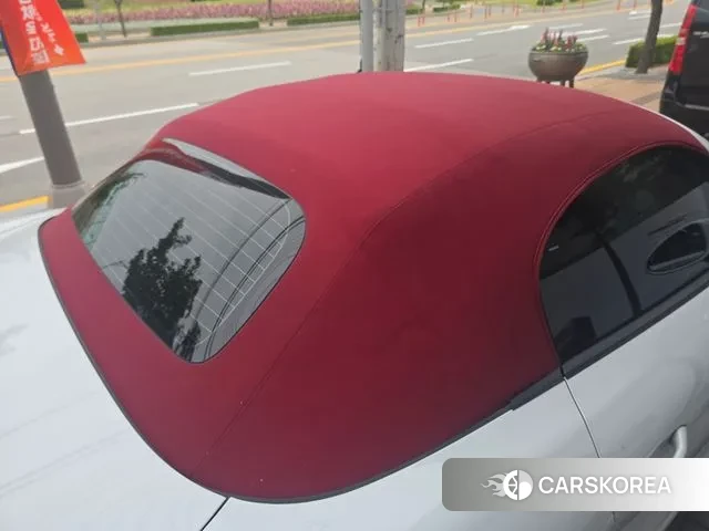 Porsche 718 Boxster 2023 Белый из Кореи, фото 2