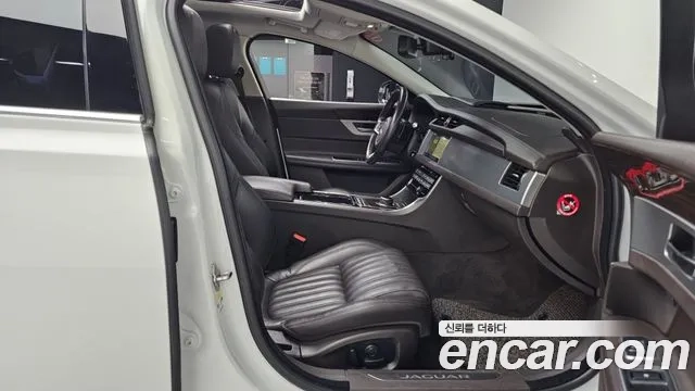 Jaguar XF (X260) 2018 Белый из Кореи, фото 2