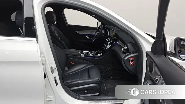 Mercedes-Benz C-Class W205 2020 Белый из Кореи, фото 2