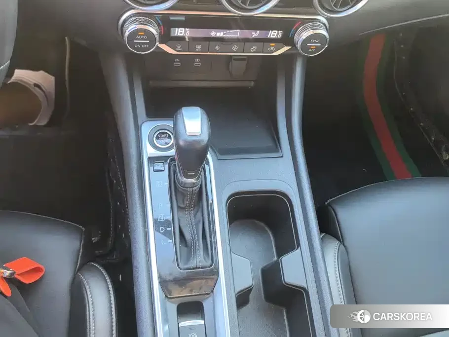 Nissan Sylphy 2023 Белый из Китая, фото 3