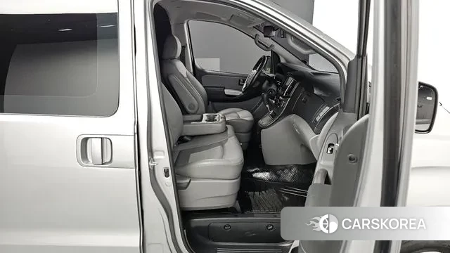 Hyundai The New Grand Starex 2021 Серебряный из Кореи, фото 2