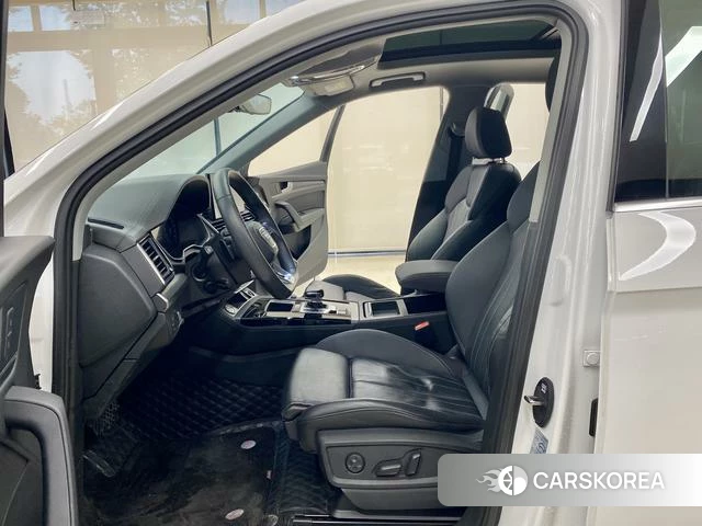 Audi Q5L 2022 Белый из Китая, фото 2