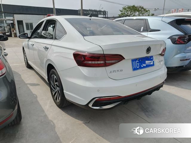 Volkswagen Lavida 2023 Белый из Китая, фото 2