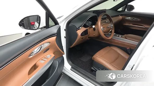 Genesis GV70 2022 Белый из Кореи, фото 2