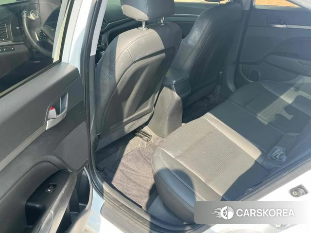 Hyundai Avante AD 2018 Белый из Кореи, фото 2