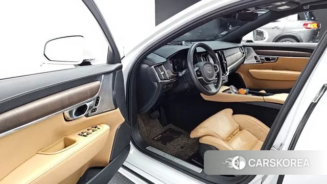 Volvo S90 2021 Белый из Кореи, фото 2