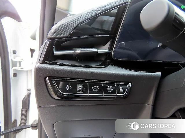 Kia Di Ol Nu Niro 2023 Белый из Кореи, фото 2