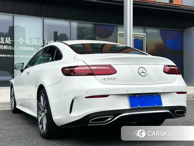 Mercedes-Benz E-class (imported) 2022 Белый из Китая, фото 2