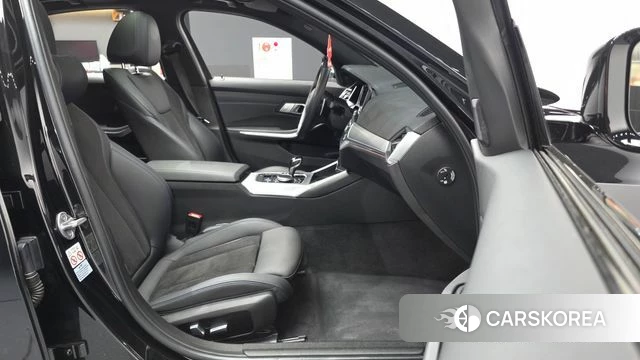 BMW 3 Series (G20) 2022 Черный из Кореи, фото 2