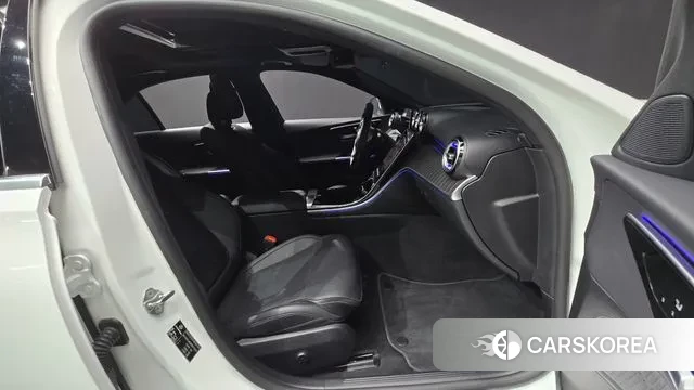 Mercedes-Benz C-Class W206 2022 Белый из Кореи, фото 2