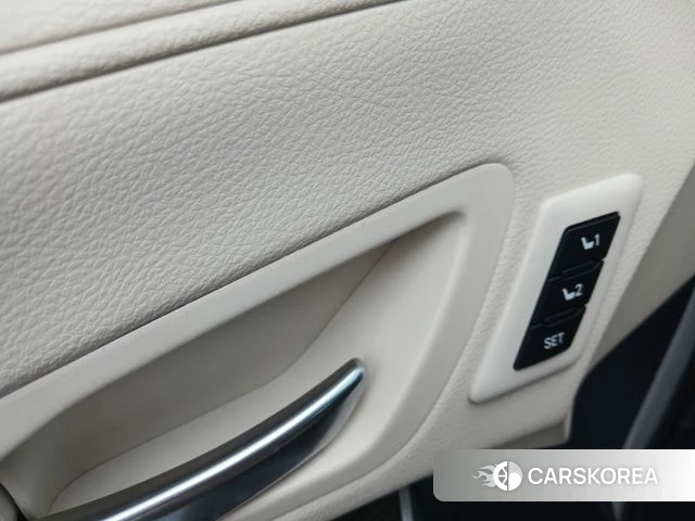 Toyota Sienna 4th Generation 2021 Белый из Кореи, фото 2