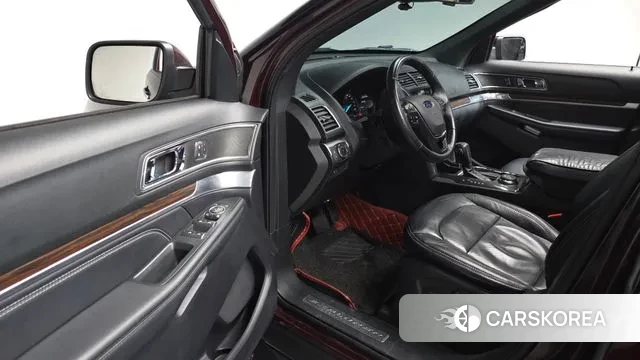 Ford Explorer 2019 Красный из Кореи, фото 2
