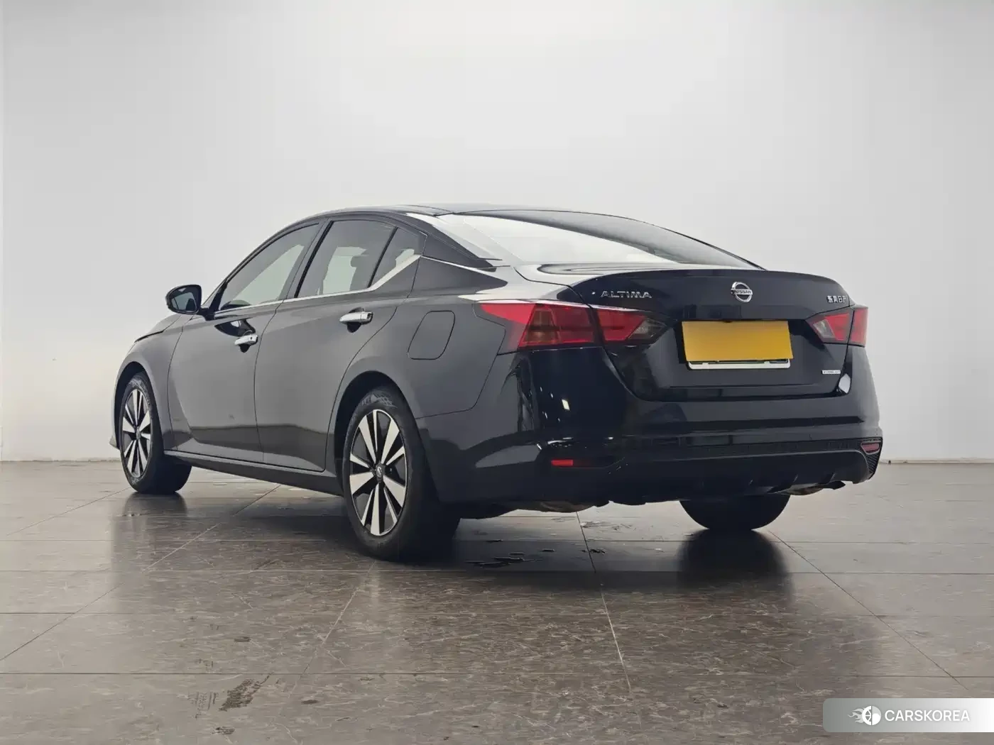 Nissan Altima 2022 Черный из Китая, фото 2