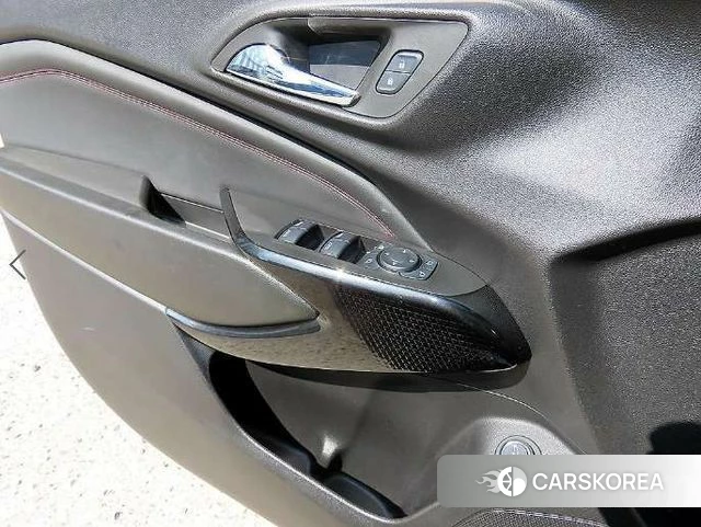 Chevrolet (GM Daewoo) Trax Crossover 2023 Черный из Кореи, фото 2