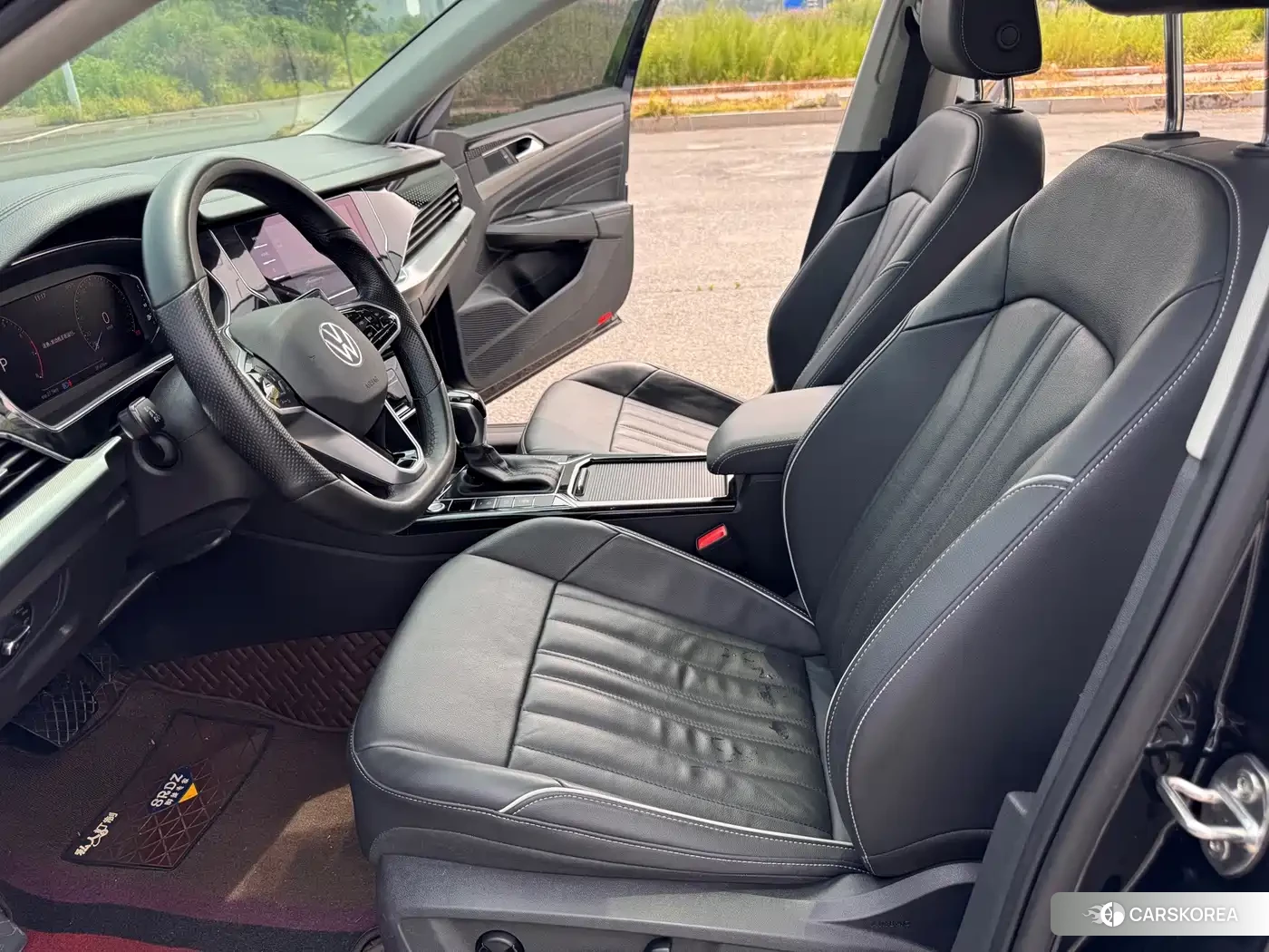 Volkswagen Passat 2023 Черный из Китая, фото 2