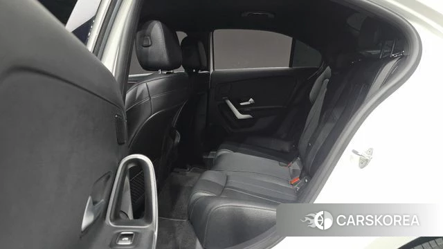 Mercedes-Benz A-Class W177 2021 Белый из Кореи, фото 2