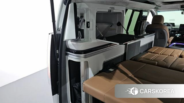 Hyundai Staria 2023 Белый из Кореи, фото 2