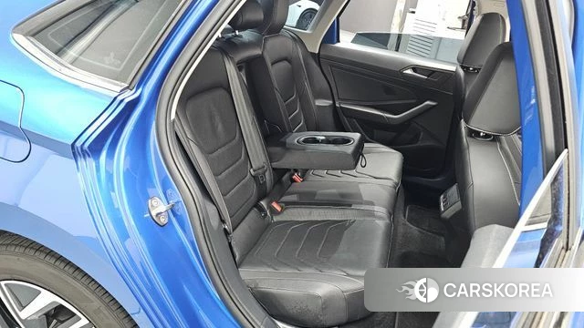 Volkswagen 7th Generation of Jetta 2023 Синий из Кореи, фото 2