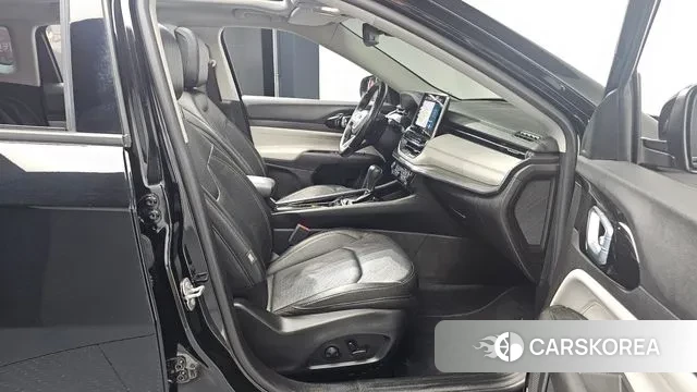 Jeep Compass 2nd Generation 2022 Черный из Кореи, фото 2