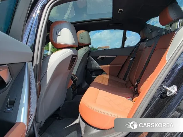 BMW 5 Series (G60) id 2883727 из Кореи 2