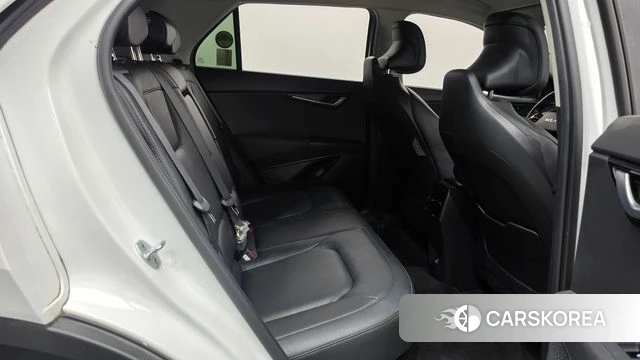 Kia Di Ol Nu Niro 2022 Белый из Кореи, фото 2
