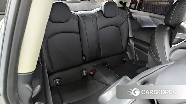 Mini Cooper 2023 Серебристо-серый из Кореи, фото 2