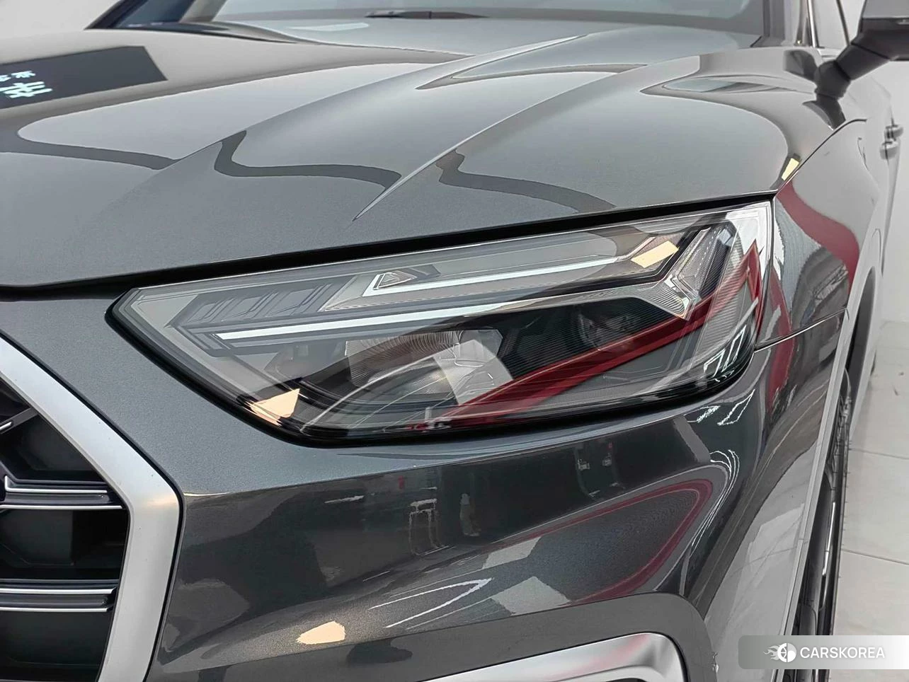 Audi Q5L 2023 Темно-серый из Китая, фото 2
