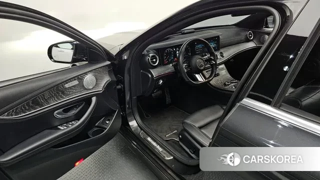 Mercedes-Benz E-Class W213 2020 Серый из Кореи, фото 2