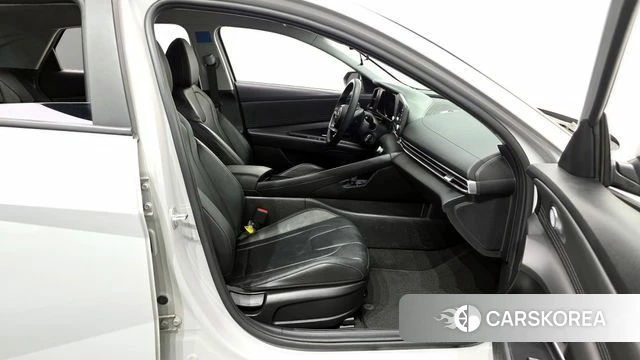 Hyundai Avante Hybrid (CN7) 2021 Серебряный из Кореи, фото 2