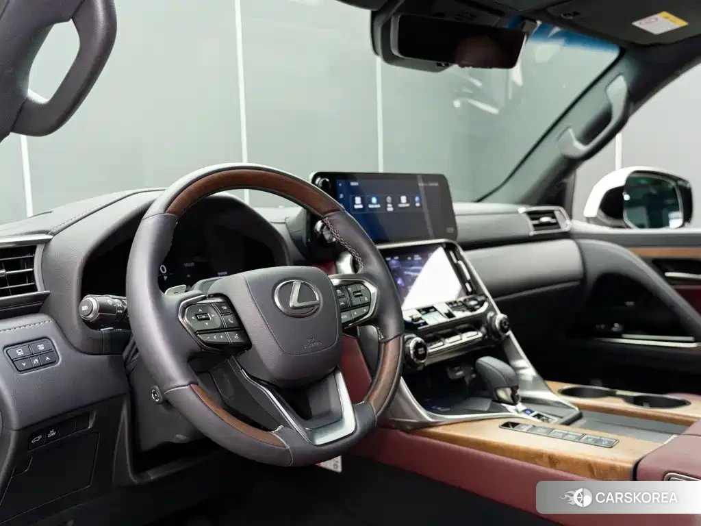 Lexus LX 2026 Белый из Китая, фото 2