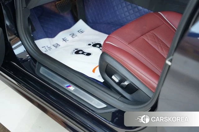 BMW 5 series 2022 Черный из Китая, фото 2