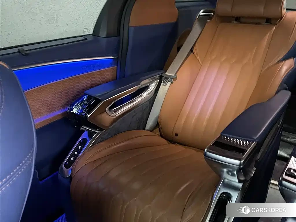 Toyota Sienna 2023 Черный из Китая, фото 2