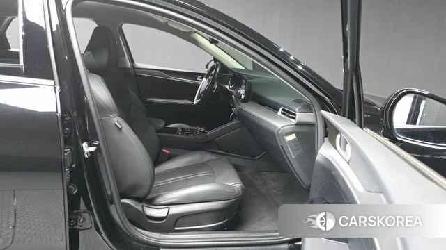 Kia K5 3rd generation 2023 Черный из Кореи, фото 2