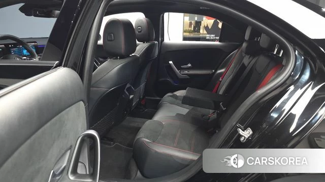 Mercedes-Benz A-Class W177 2024 Черный из Кореи, фото 2