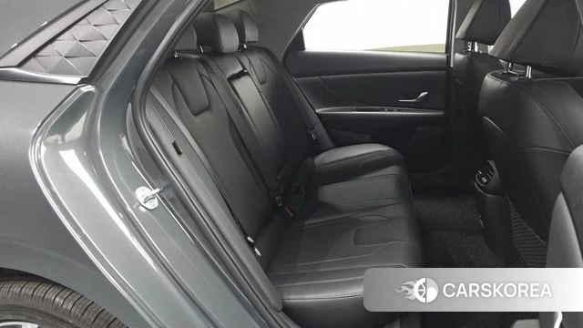 Hyundai The New Avante (CN7) 2023 Серый из Кореи, фото 2