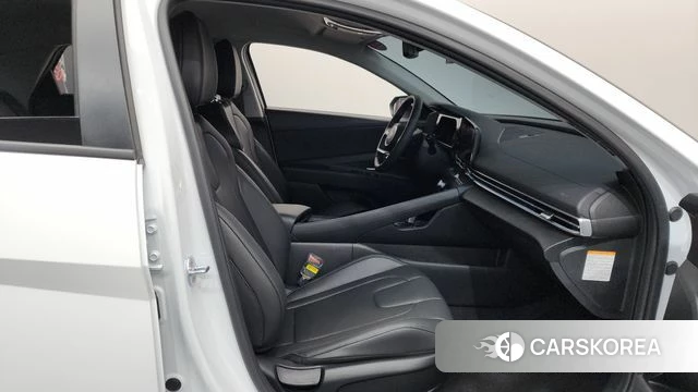 Hyundai The New Avante Hybrid (CN7) 2025 Белый из Кореи, фото 2