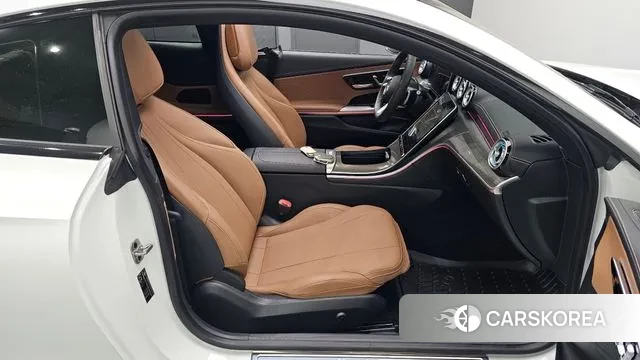 Mercedes-Benz CLE-Class C236 2024 Белый из Кореи, фото 2