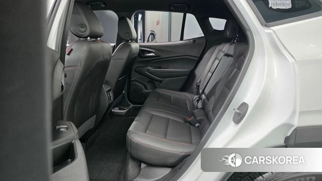 Chevrolet (GM Daewoo) Trax Crossover 2023 Белый из Кореи, фото 2