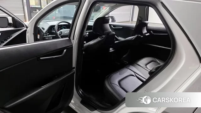 Kia Di Ol Nu Niro 2022 Белый из Кореи, фото 2