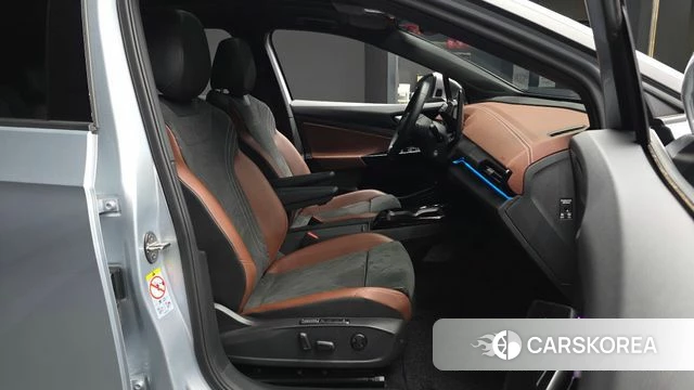 Volkswagen ID.4 2022 Серебряный из Кореи, фото 2