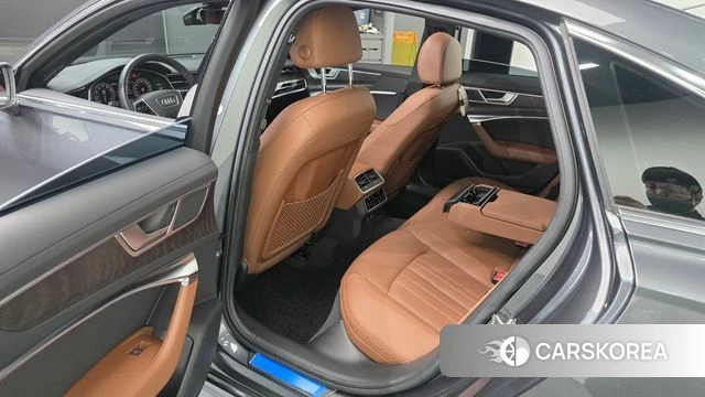 Audi A6 (C8) 2023 Серый из Кореи, фото 2