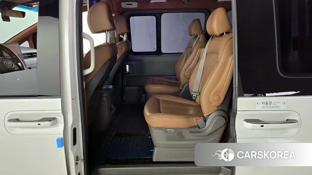 Hyundai Staria 2021 Белый из Кореи, фото 2