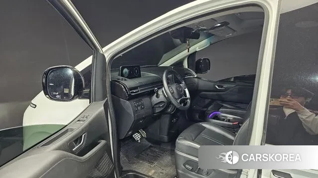 Hyundai Staria 2024 Белый из Кореи, фото 2